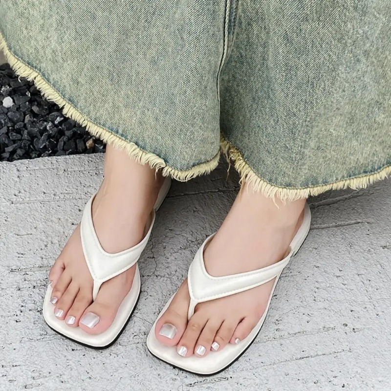 Women Solid Square Toe Flip Fl - Jelly Sandal Women avaliação e preço